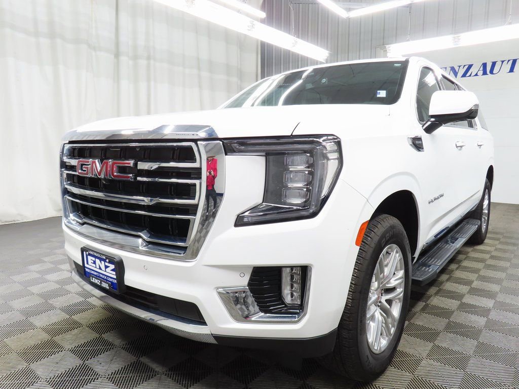 Used 2024 GMC Yukon XL SLT w/ SLT Premium Package image 6