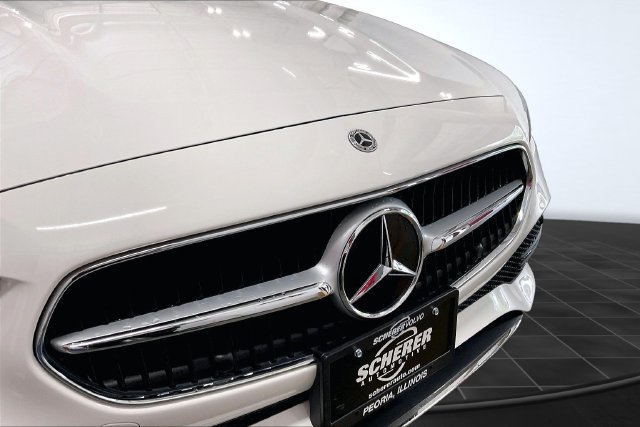 Used 2025 Mercedes-Benz C 300 4MATIC Sedan image 29