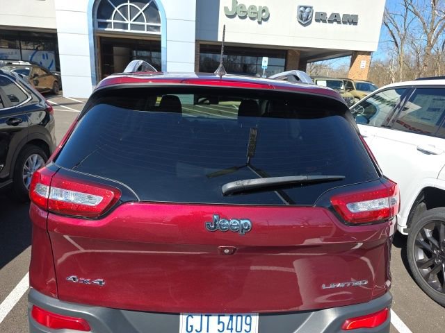 Used 2018 Jeep Cherokee Limited w/ Technology Group image 12