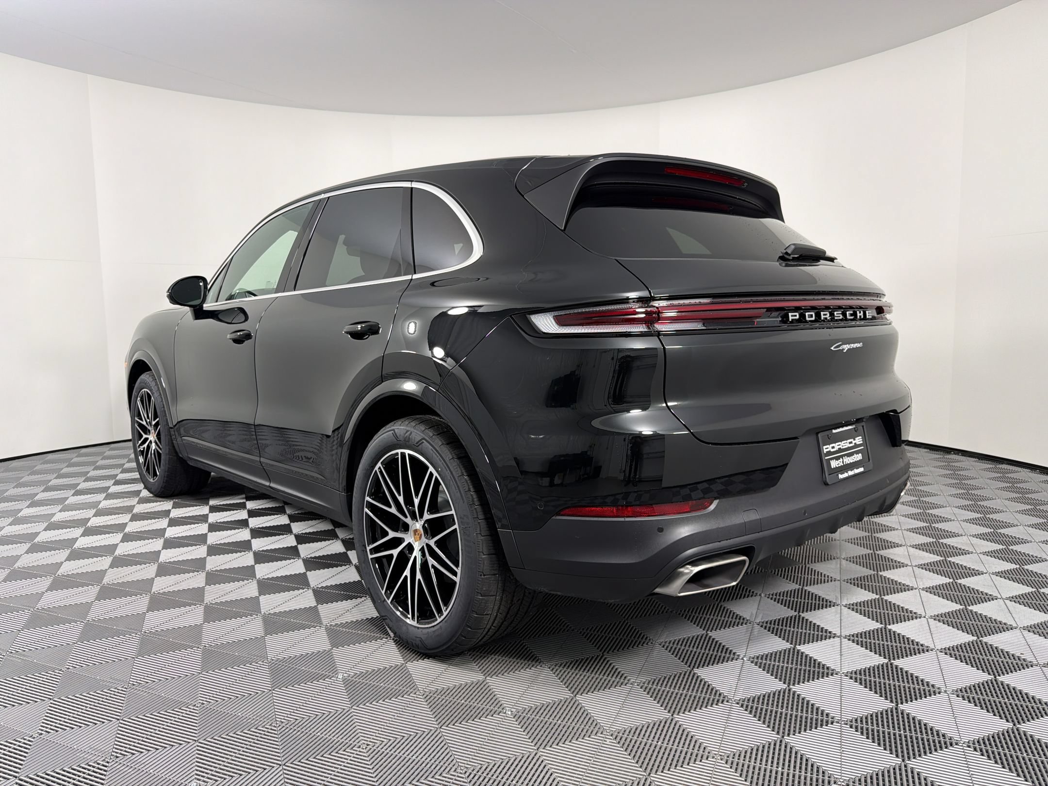 New 2026 Porsche Cayenne AWD/4WD image 3