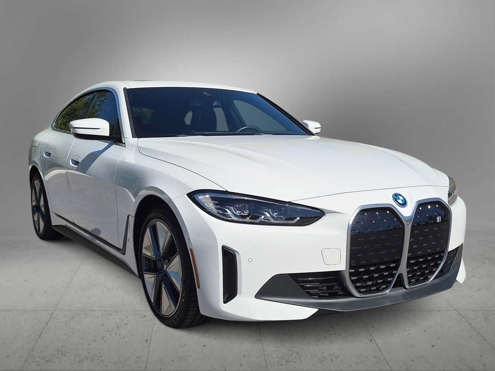 Used 2024 BMW i4 xDrive40i w/ Premium Package AWD/4WD image 2