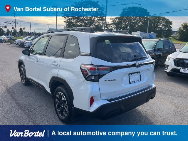 Used 2025 Subaru Forester Premium AWD/4WD image 3
