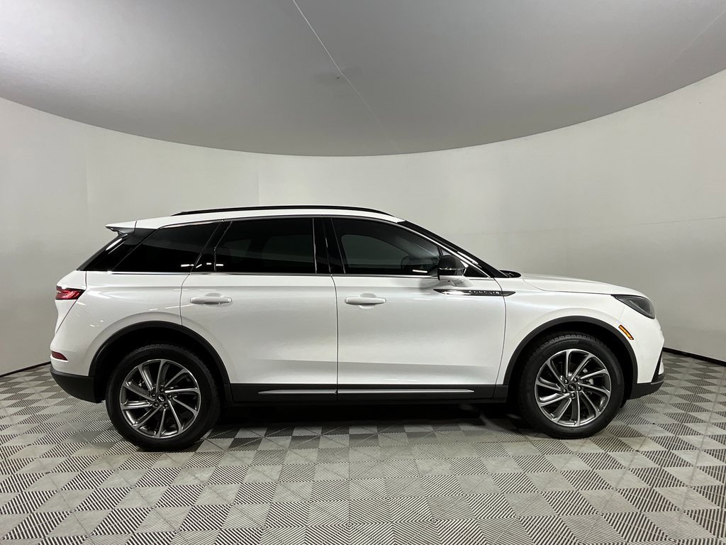 Used 2025 Lincoln Corsair FWD w/ Equipment Group 101A image 5