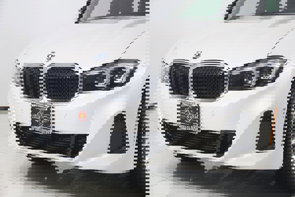 Used 2023 BMW 330e xDrive w/ Premium Package image 61