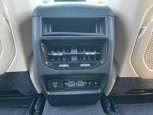 Certified 2025 Jeep Grand Cherokee Limited AWD/4WD image 44