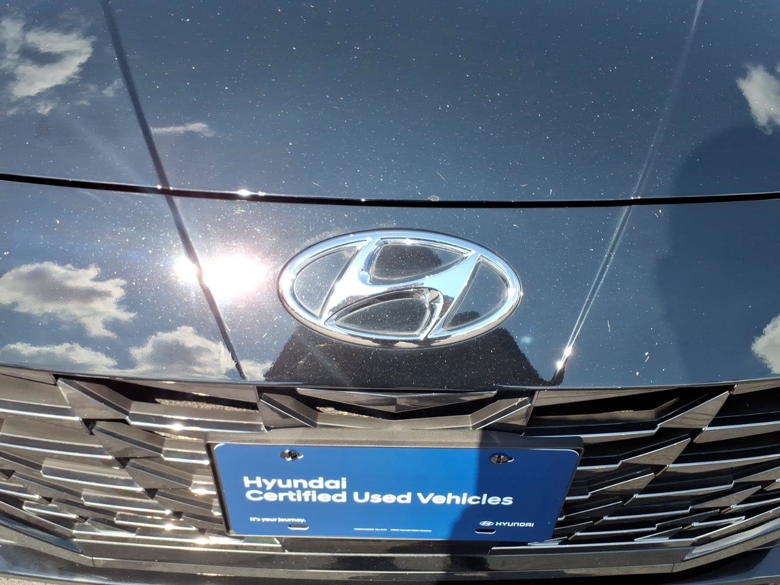Certified 2023 Hyundai Elantra Limited w/ Cargo Package FWD image 12