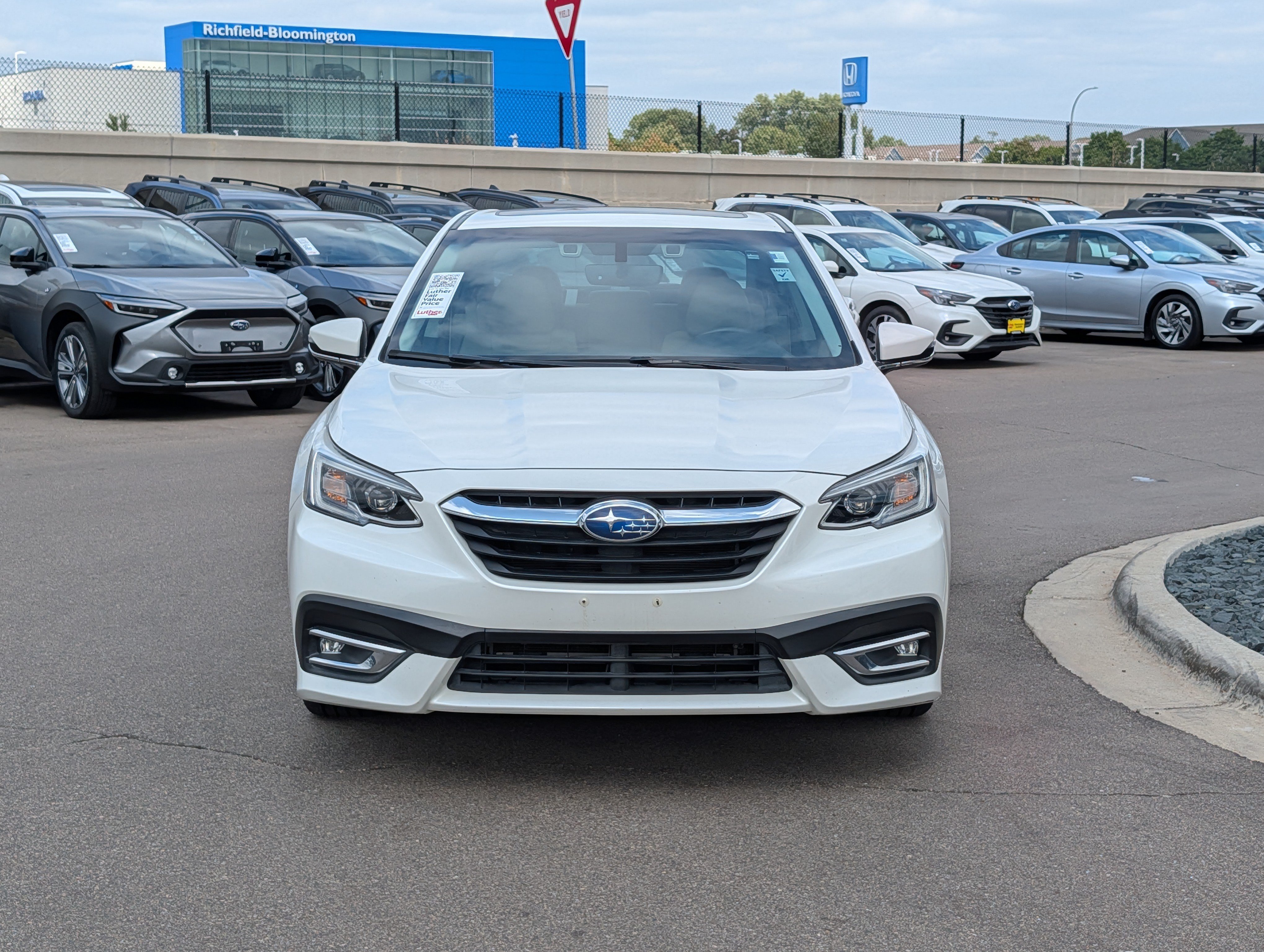 Used 2022 Subaru Legacy Limited XT w/ Tech Package 2 AWD/4WD image 2