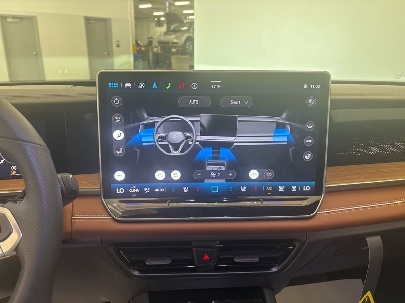 New 2026 Volkswagen Tiguan SEL R-Line AWD/4WD image 44