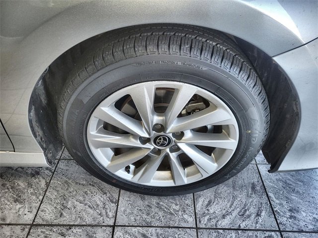 Used 2023 Toyota Camry LE image 10