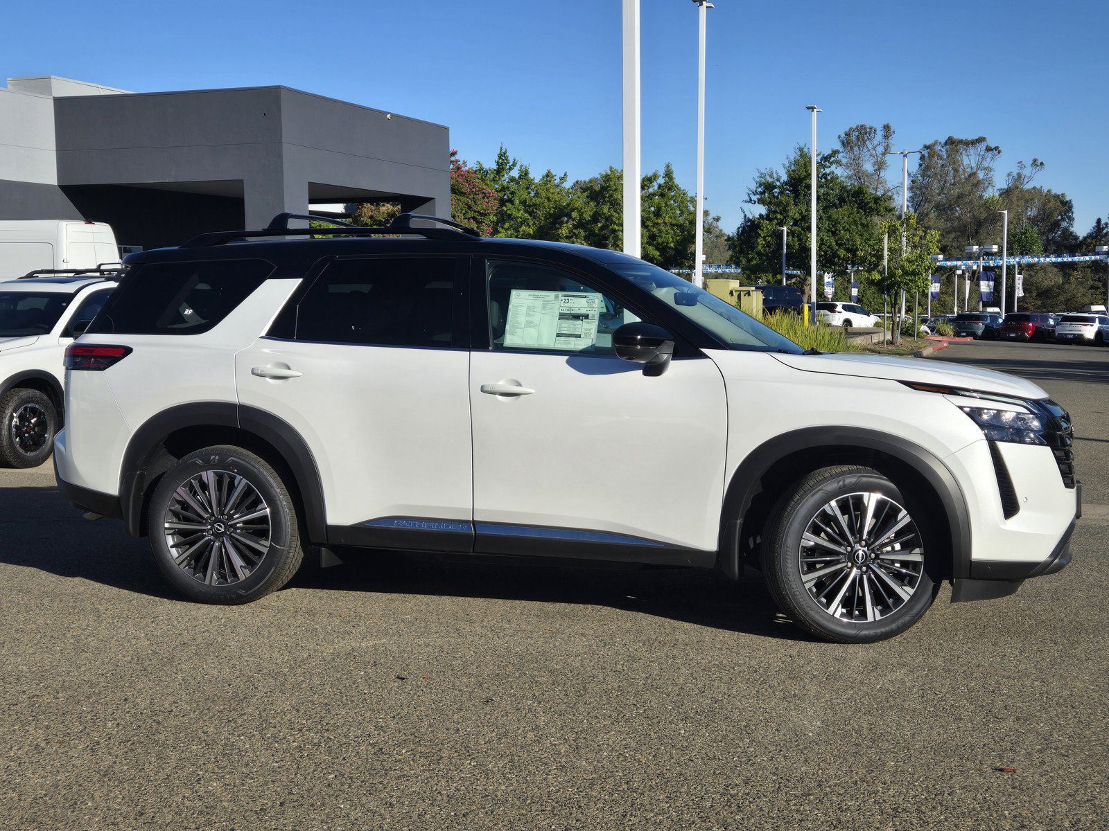 New 2026 Nissan Pathfinder Platinum w/ Cargo Package FWD image 3