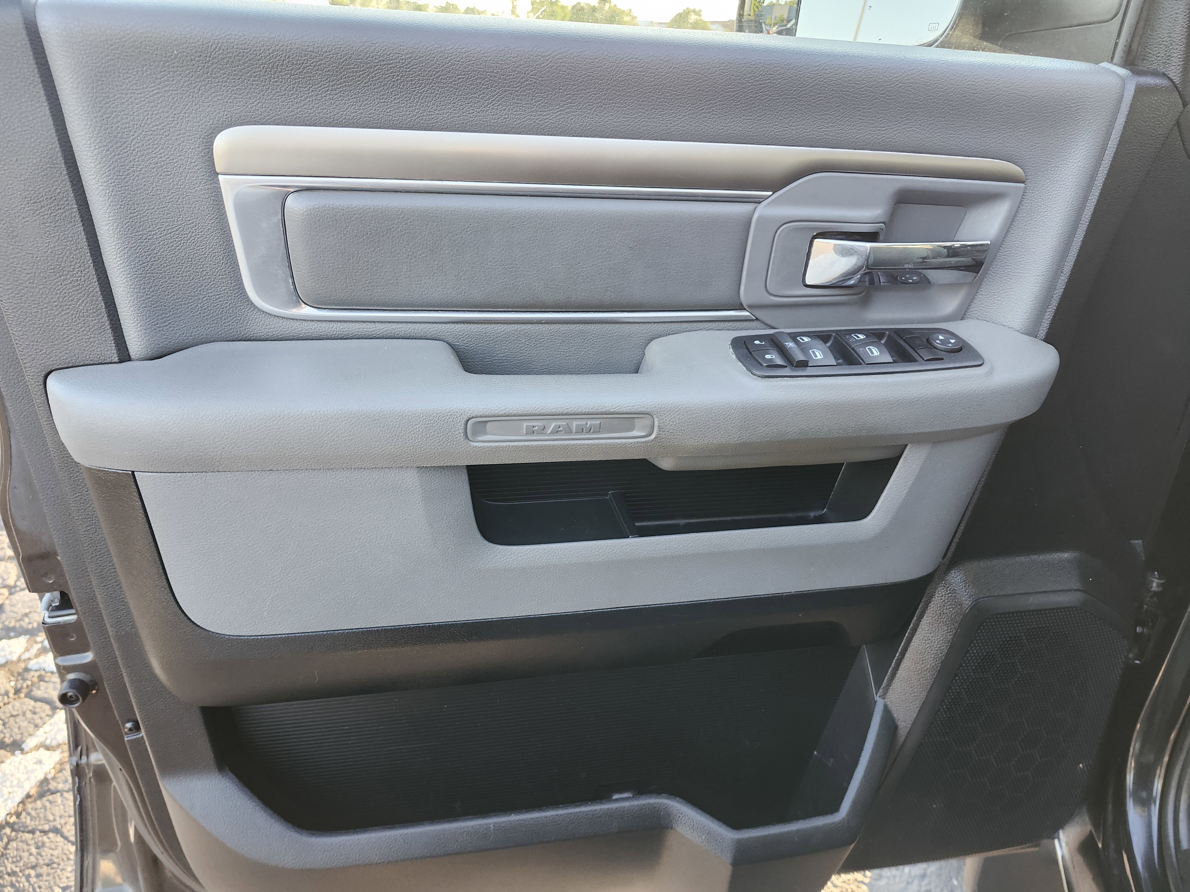 Used 2017 RAM 1500 Big Horn AWD/4WD image 25