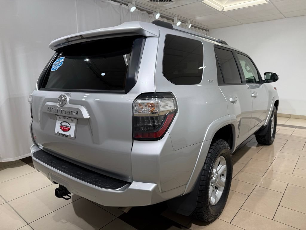 Certified 2022 Toyota 4Runner SR5 Premium w/ Moonroof Package AWD/4WD image 5