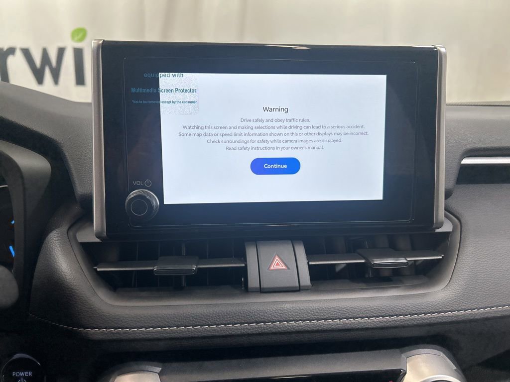 Used 2025 Toyota RAV4 XLE image 27