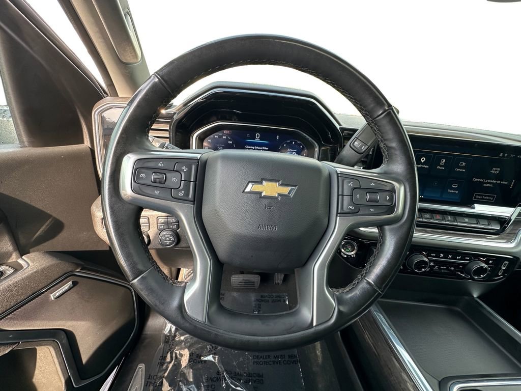Used 2025 Chevrolet Silverado 2500 LTZ w/ LTZ Premium Package AWD/4WD image 12