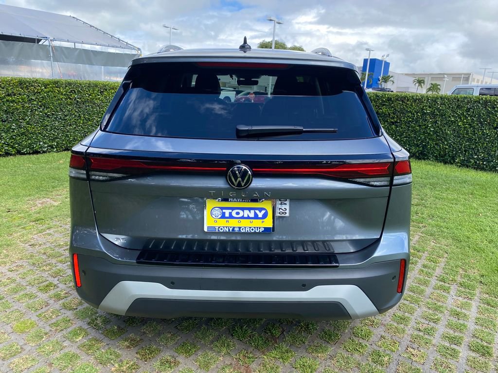 New 2026 Volkswagen Tiguan SE FWD image 24