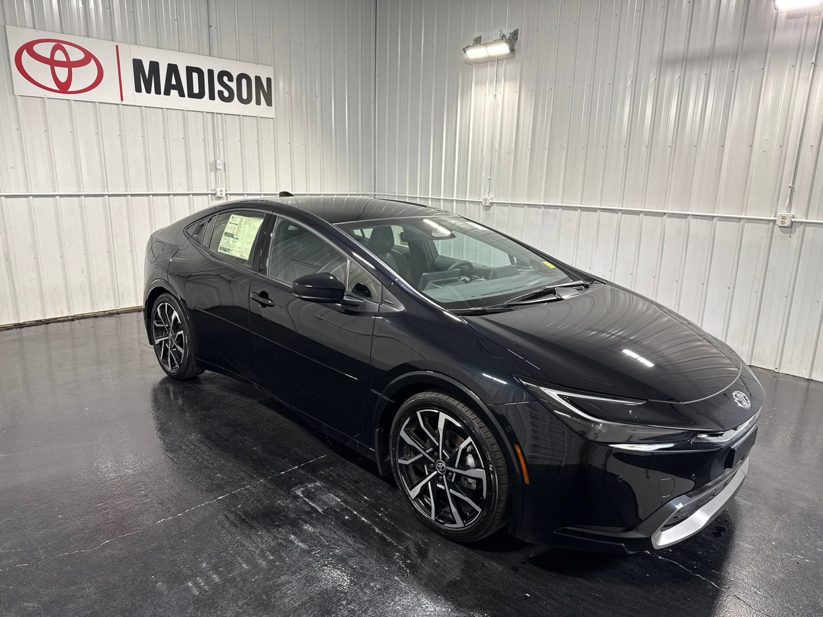 New 2025 Toyota Prius Plug-In Hybrid w/ Limited Premium Package FWD image 4