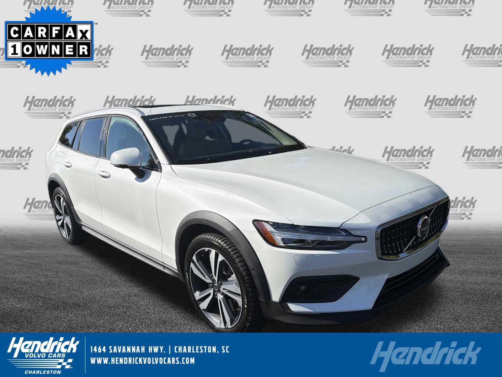 Certified 2026 Volvo V60 B5 Cross Country Plus w/ Climate Package AWD/4WD image 1
