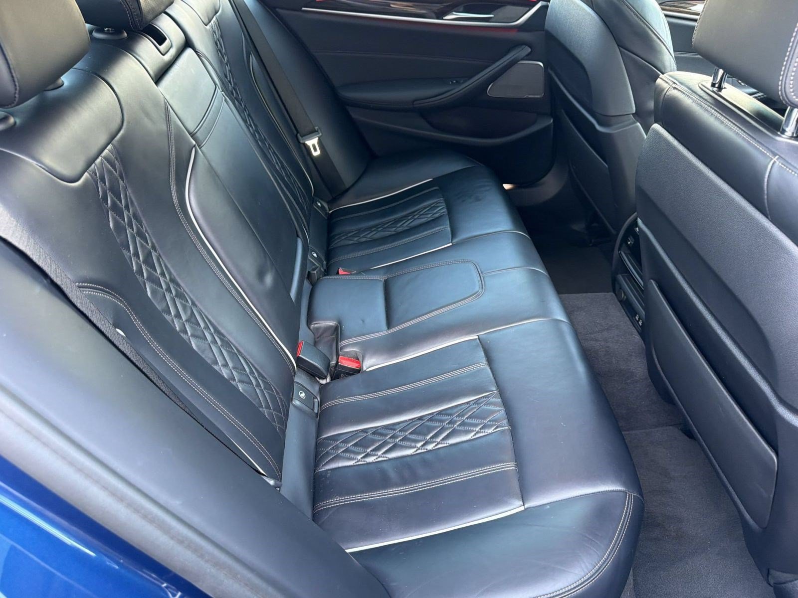 Used 2021 BMW M550i xDrive w/ Executive Package AWD/4WD image 32