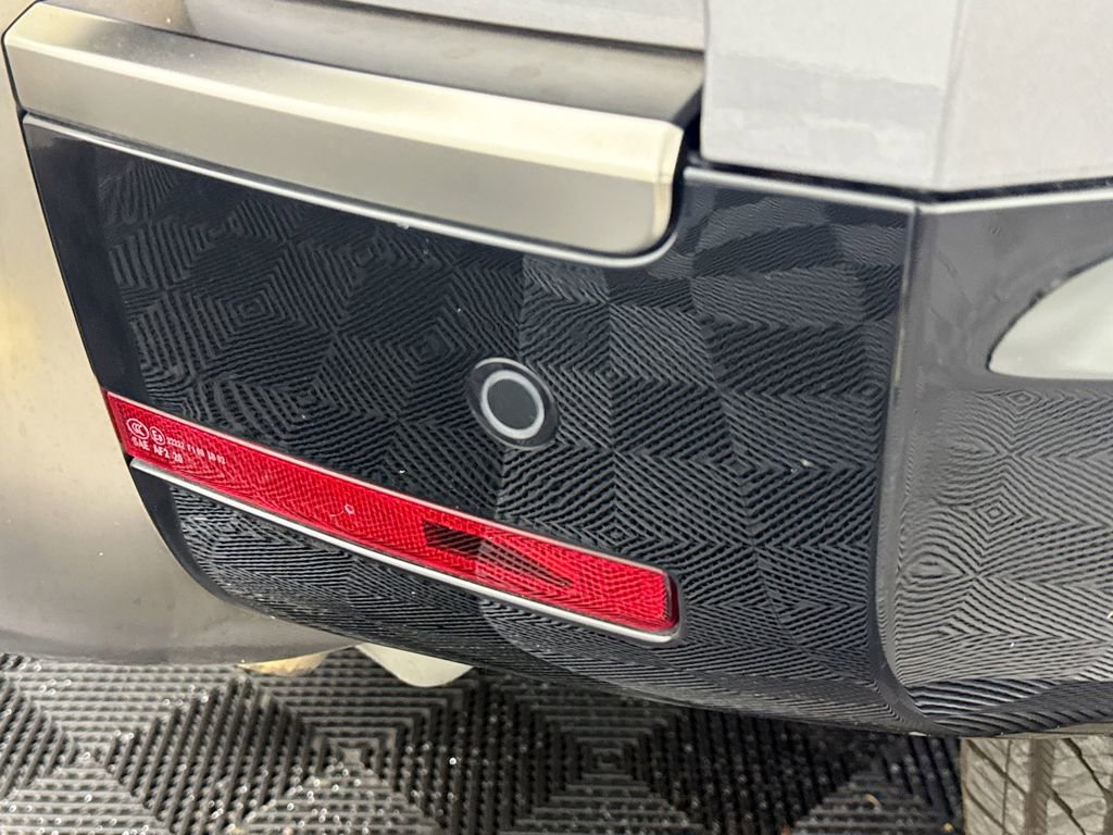 Used 2020 Land Rover Defender 110 X image 21