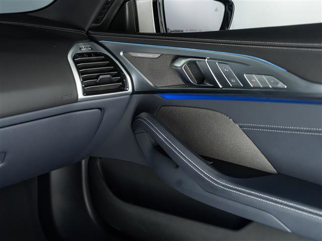Used 2023 BMW 840i Convertible image 37