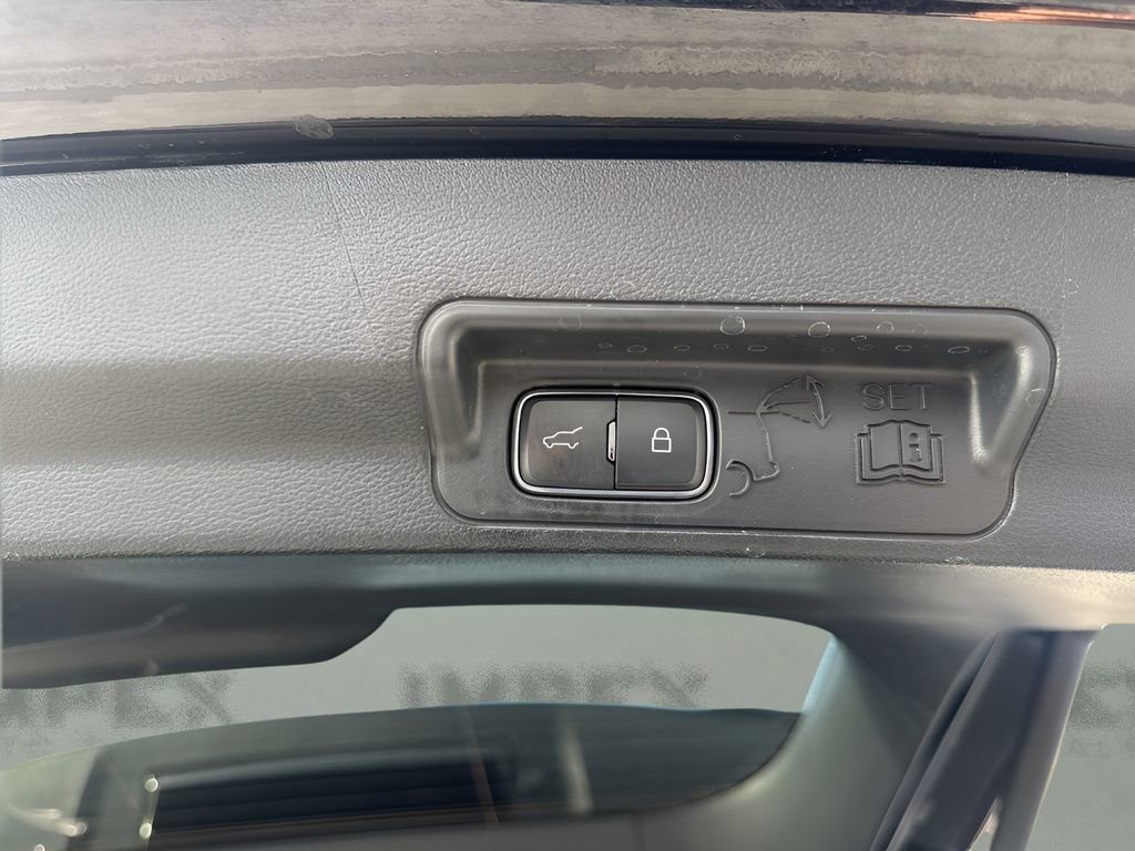 Used 2025 Ford Explorer Platinum image 33