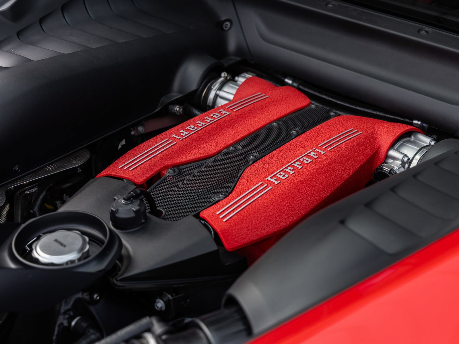 Used 2017 Ferrari 488 GTB RWD image 50