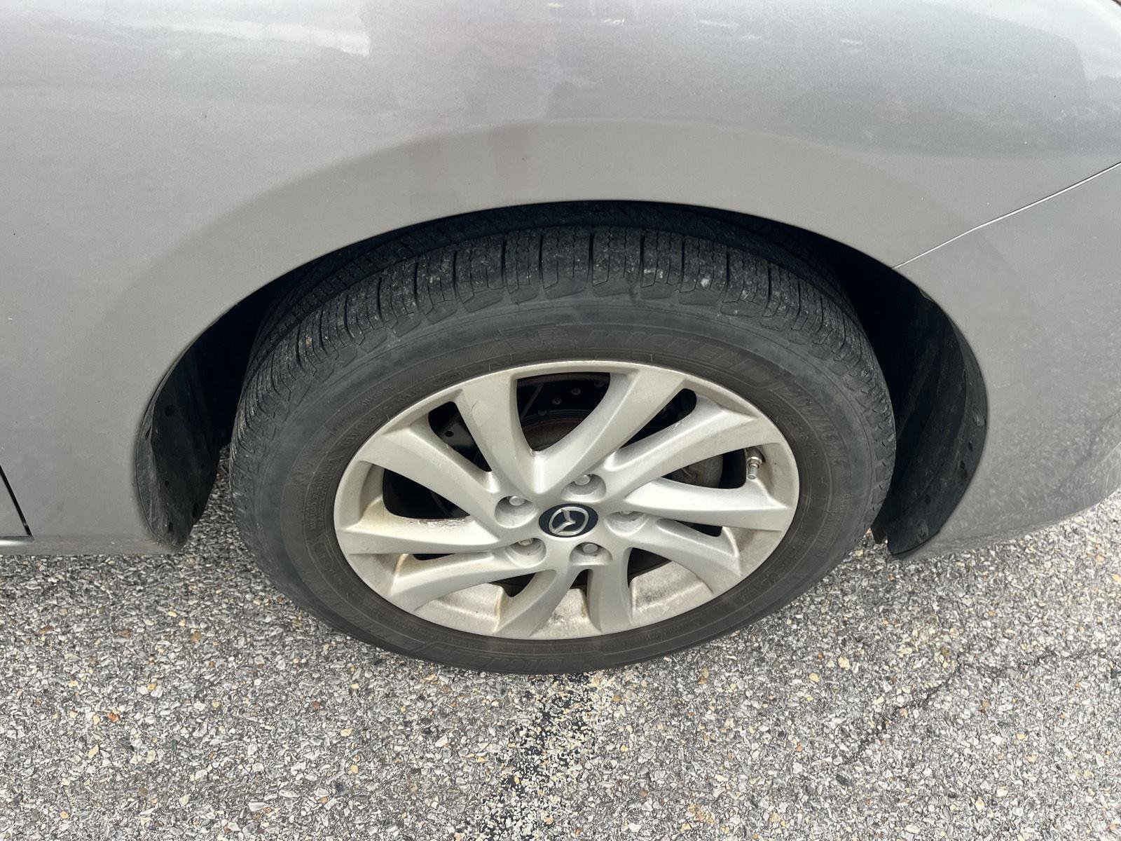 Used 2013 MAZDA MAZDA3 i Touring FWD image 10