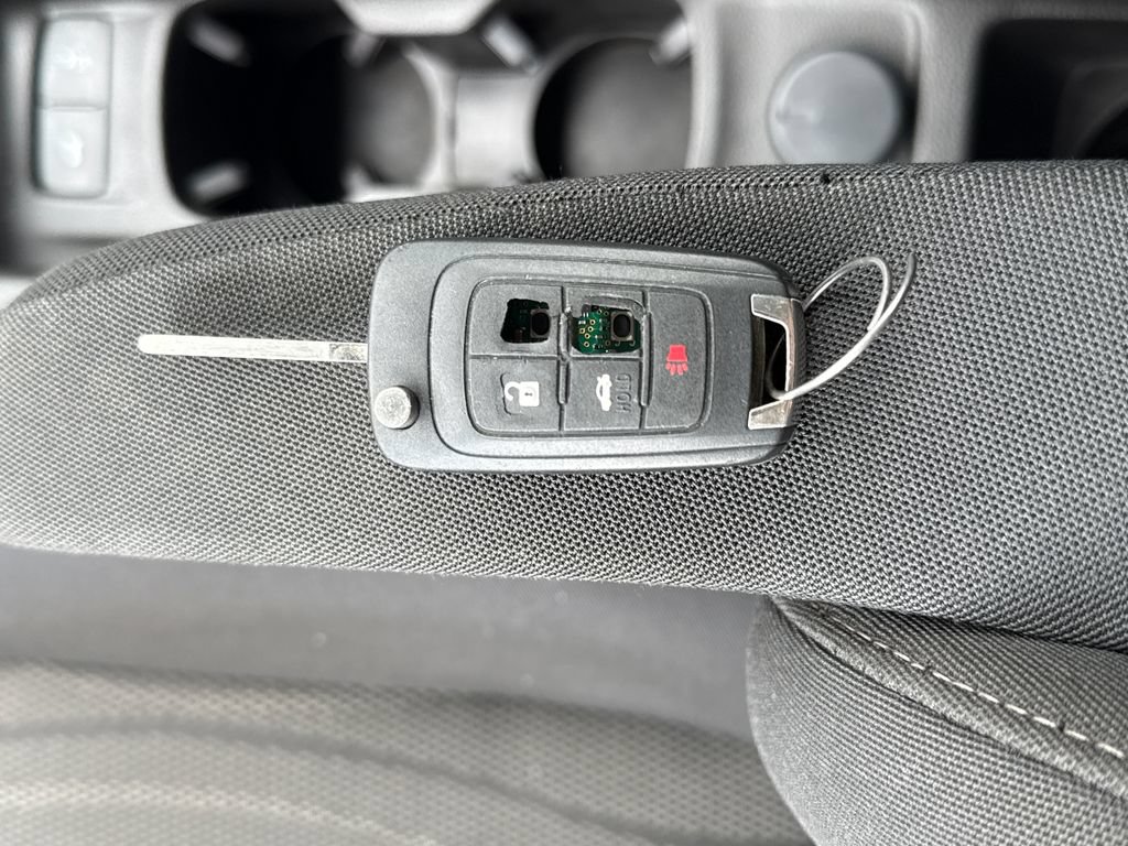 Used 2018 Chevrolet Sonic LT FWD image 29