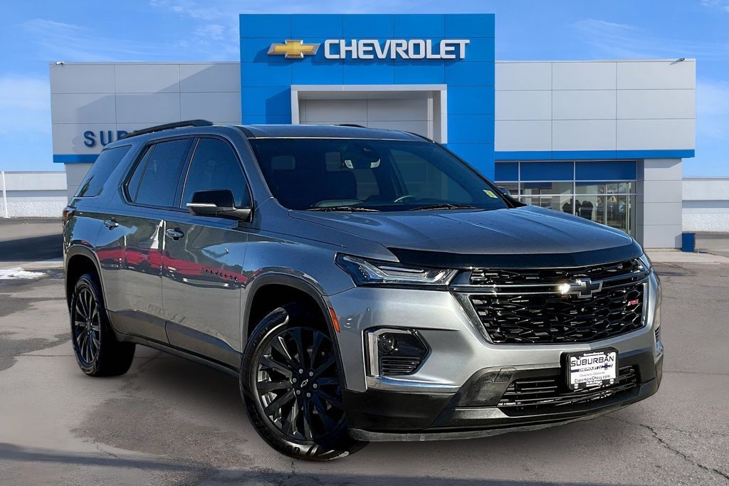 Used 2023 Chevrolet Traverse RS AWD/4WD image 2
