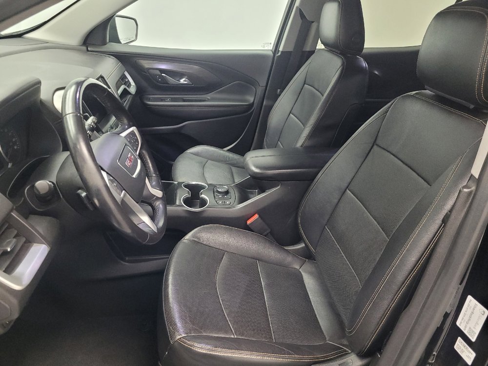 Used 2020 GMC Terrain SLT w/ Elevation Edition image 17