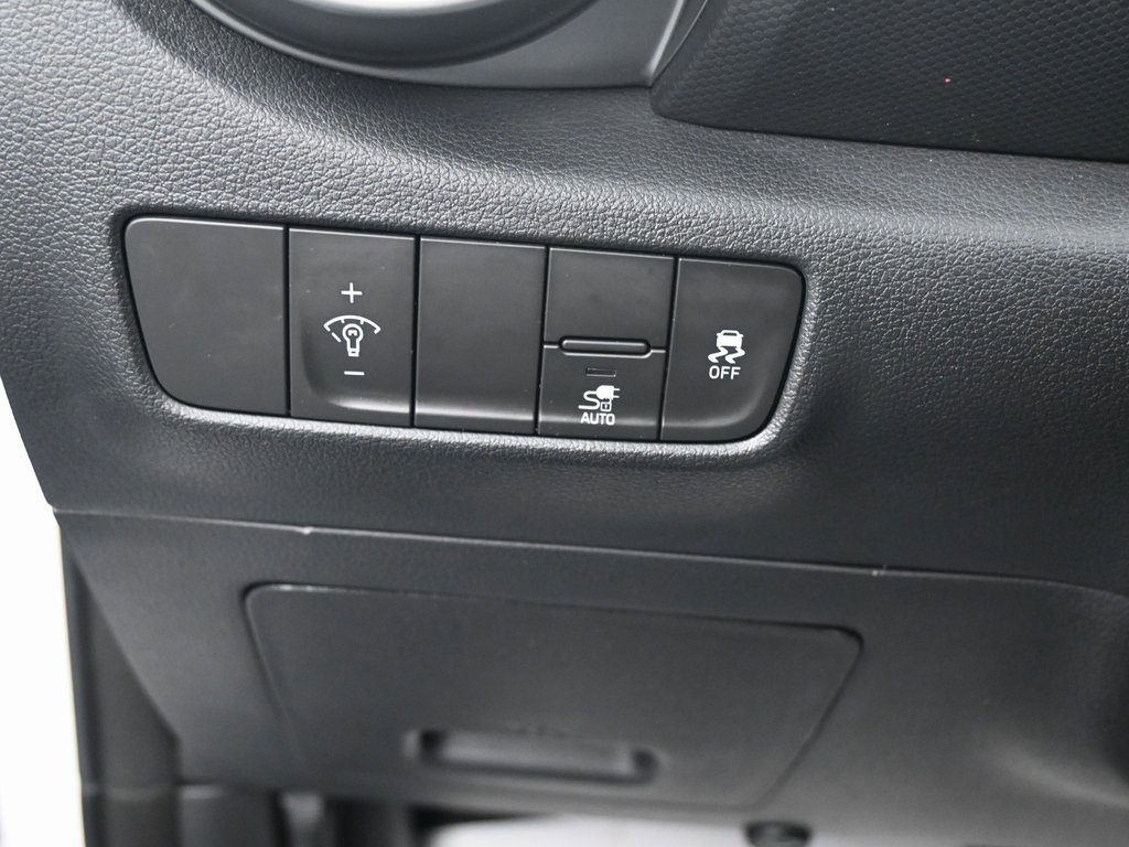 Used 2023 Hyundai Kona SEL image 26