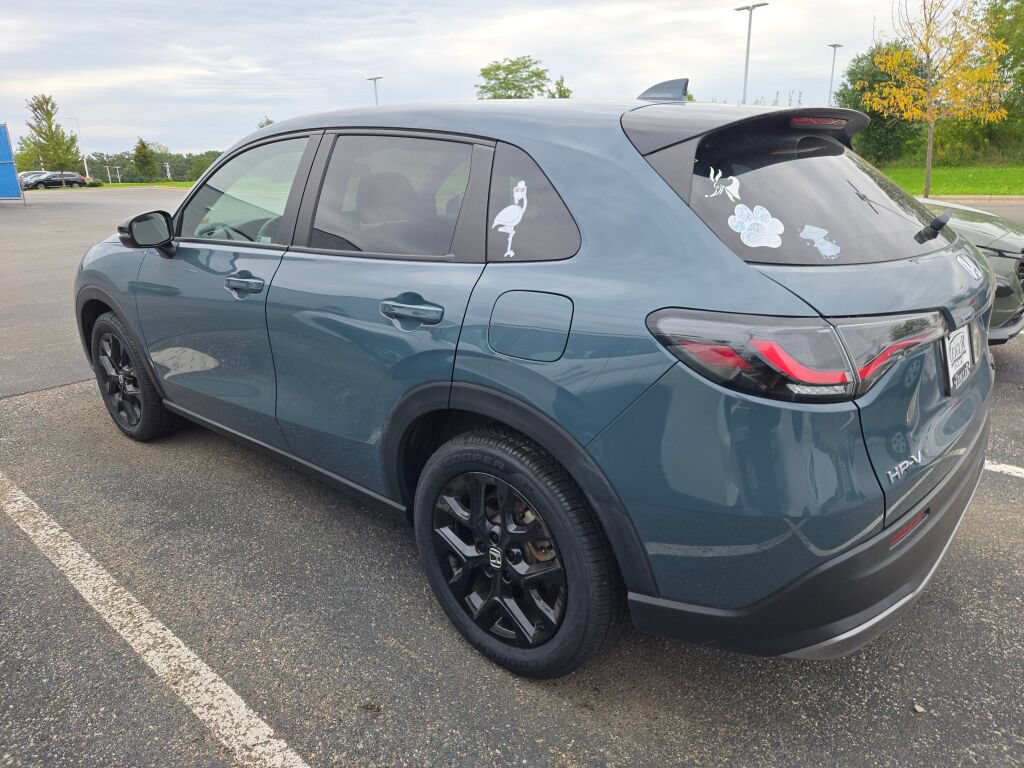 Used 2023 Honda HR-V Sport image 5