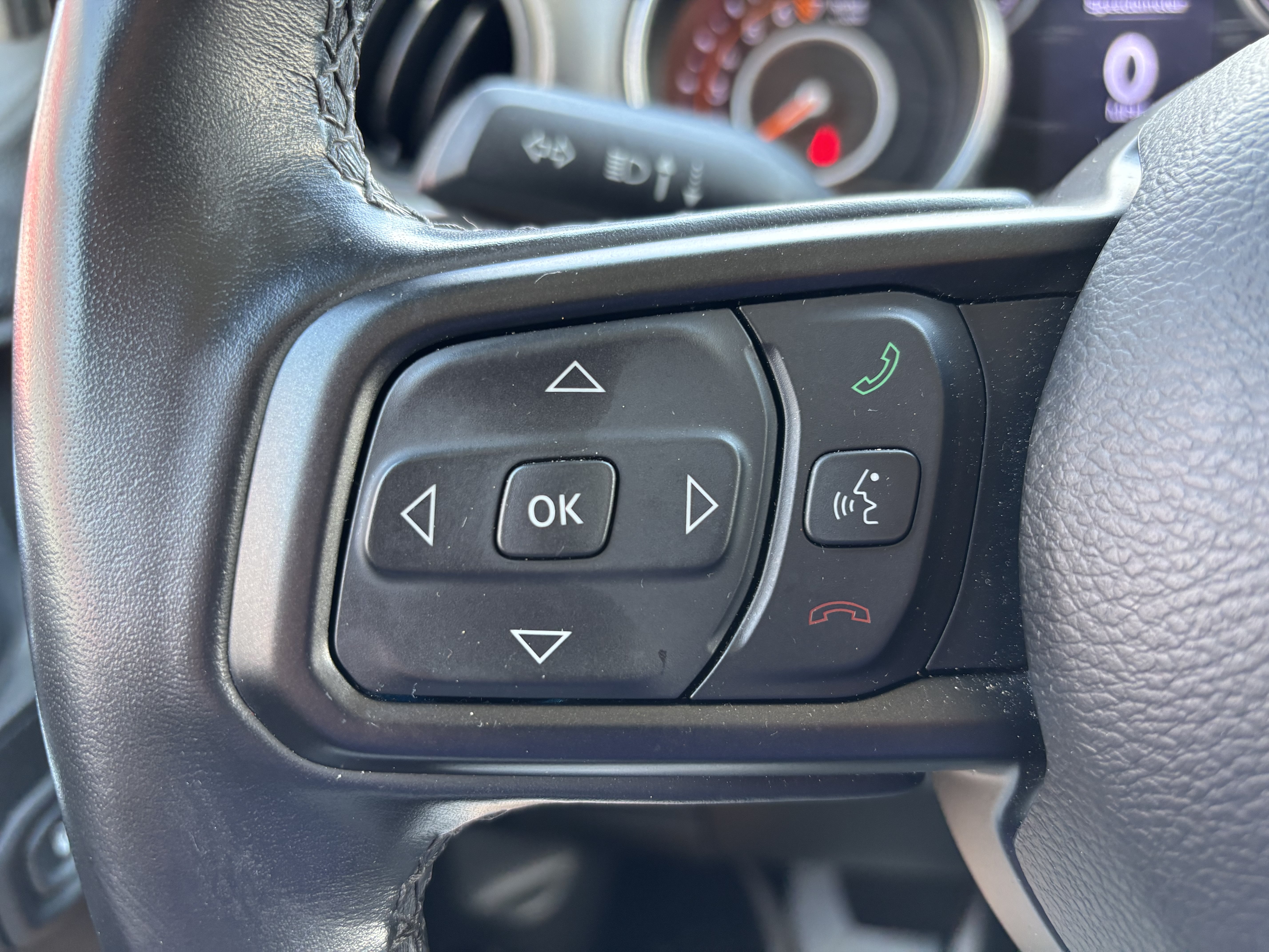 Used 2023 Jeep Gladiator Sport AWD/4WD image 18