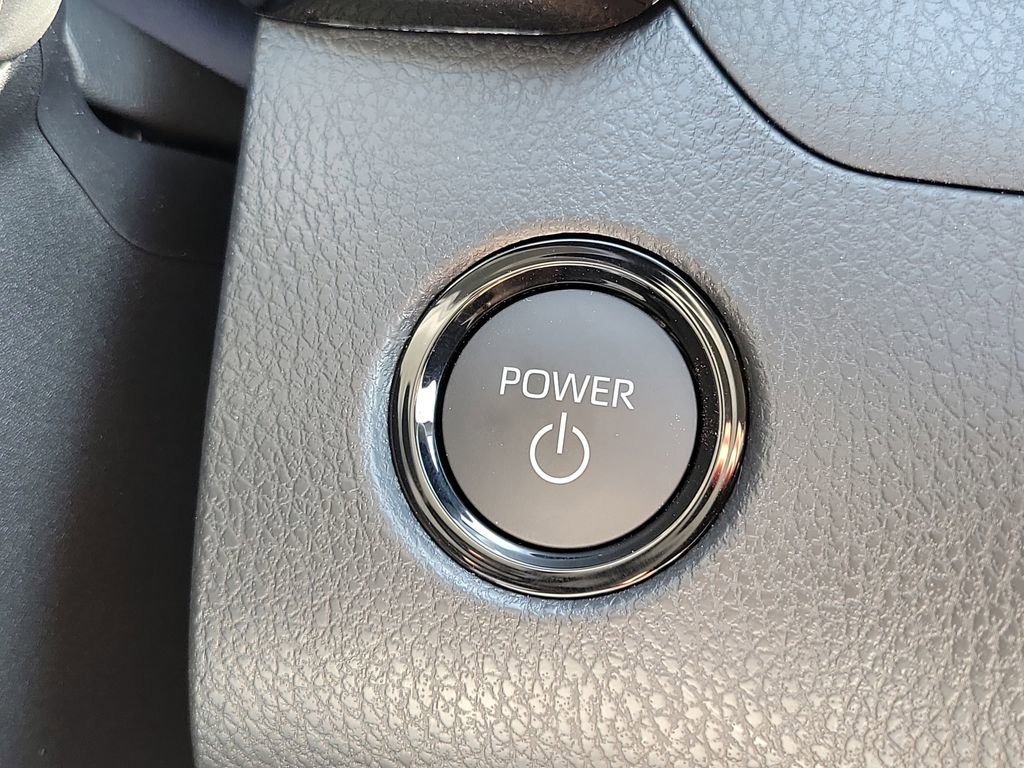 Used 2026 Toyota Camry LE image 8