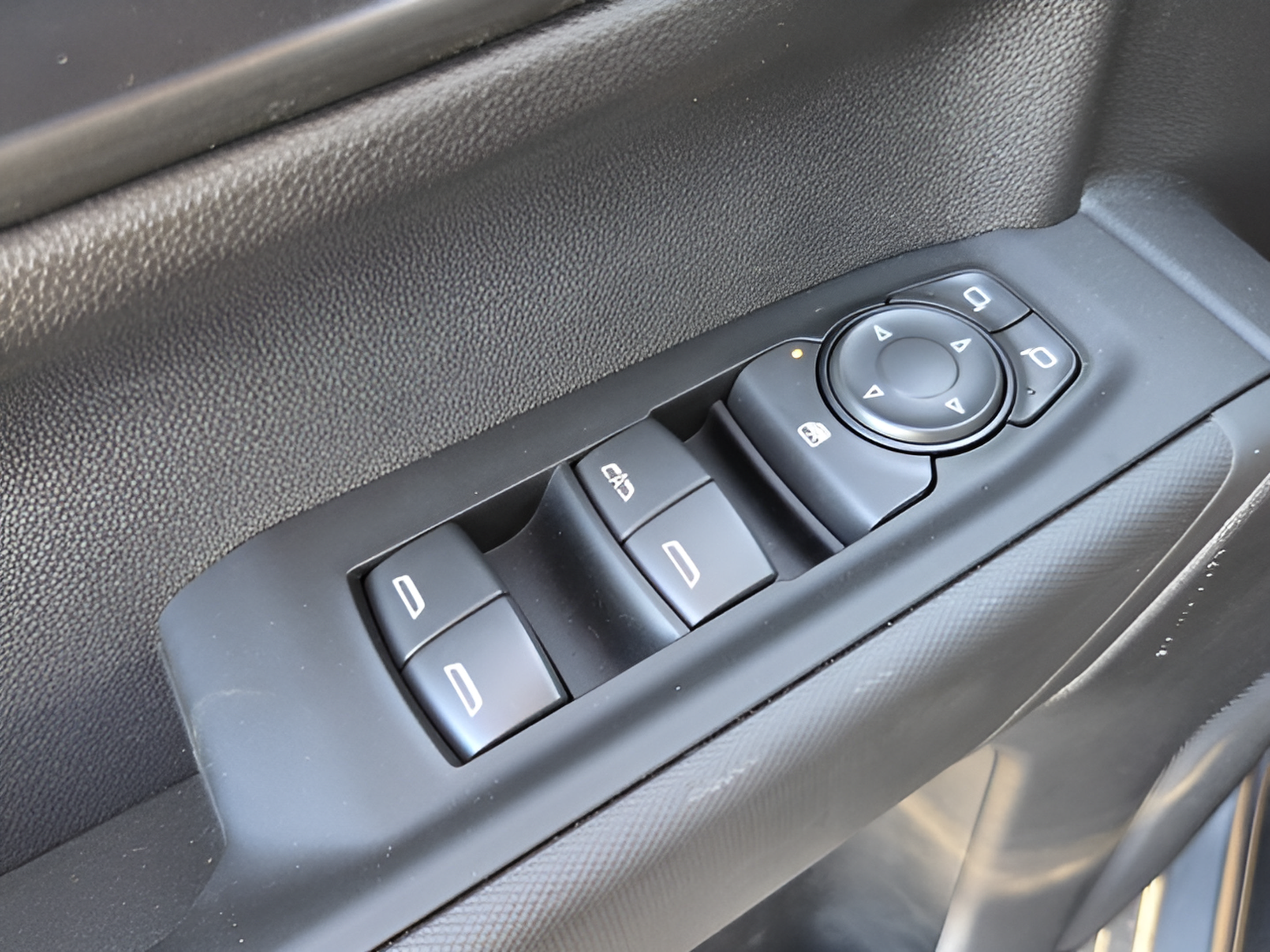 New 2026 Chevrolet Silverado 1500 Custom AWD/4WD image 27