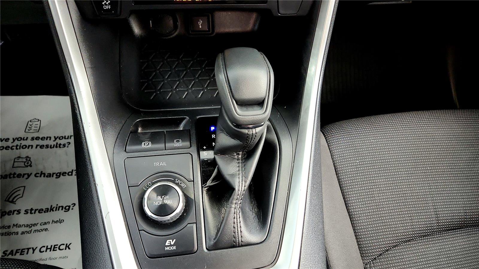 Certified 2022 Toyota RAV4 LE image 40