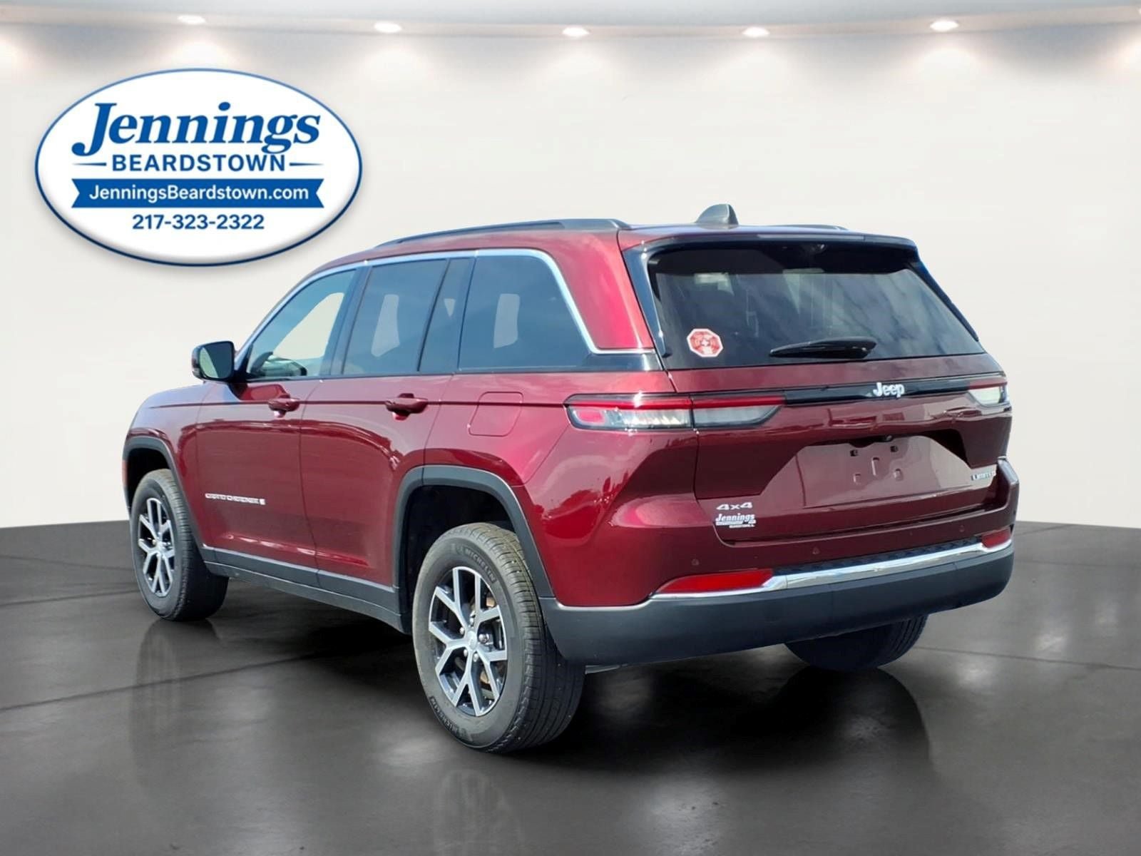 Used 2024 Jeep Grand Cherokee Limited w/ Luxury Tech Group II AWD/4WD image 3