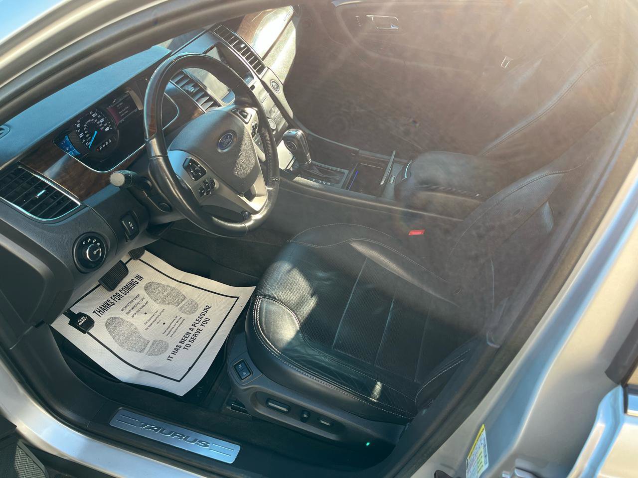 Used 2014 Ford Taurus Limited image 22