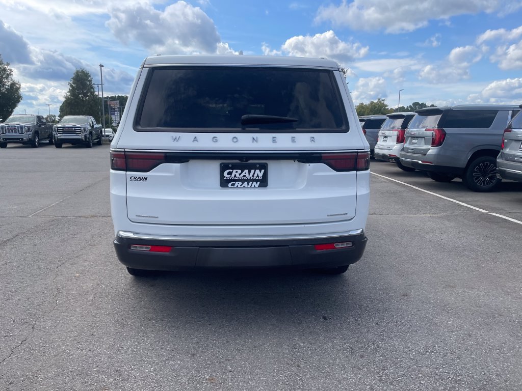 Used 2022 Jeep Wagoneer Series III AWD/4WD image 8