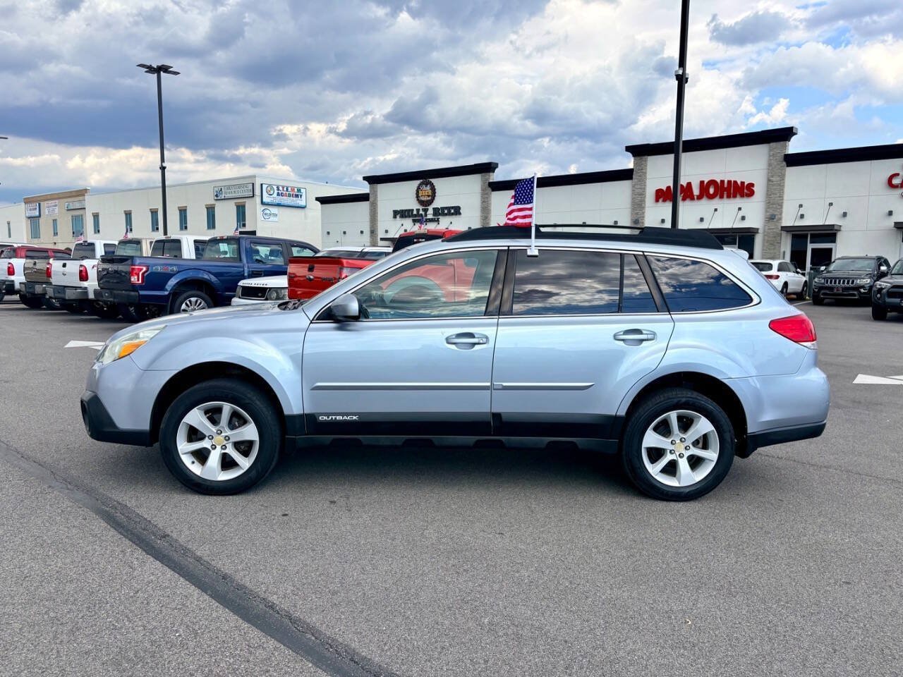 Used 2013 Subaru Outback 2.5i Premium AWD/4WD image 3