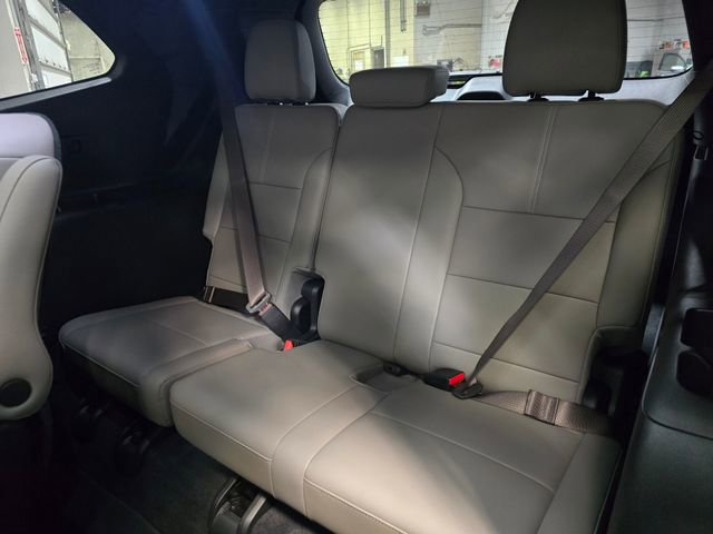 Used 2024 GMC Acadia Elevation w/ Luxury Package image 23