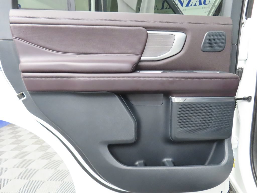 Used 2025 Ford Expedition Platinum w/ Platinum Ultimate Package AWD/4WD image 55