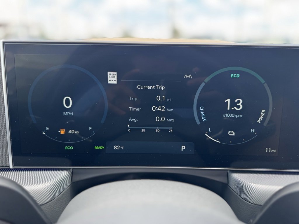 New 2025 Hyundai Sonata Limited image 21