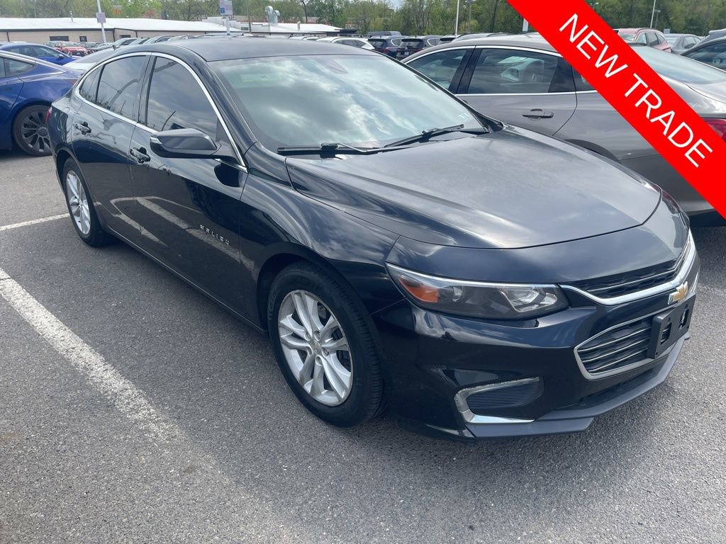 Used 2016 Chevrolet Malibu LT FWD image 1