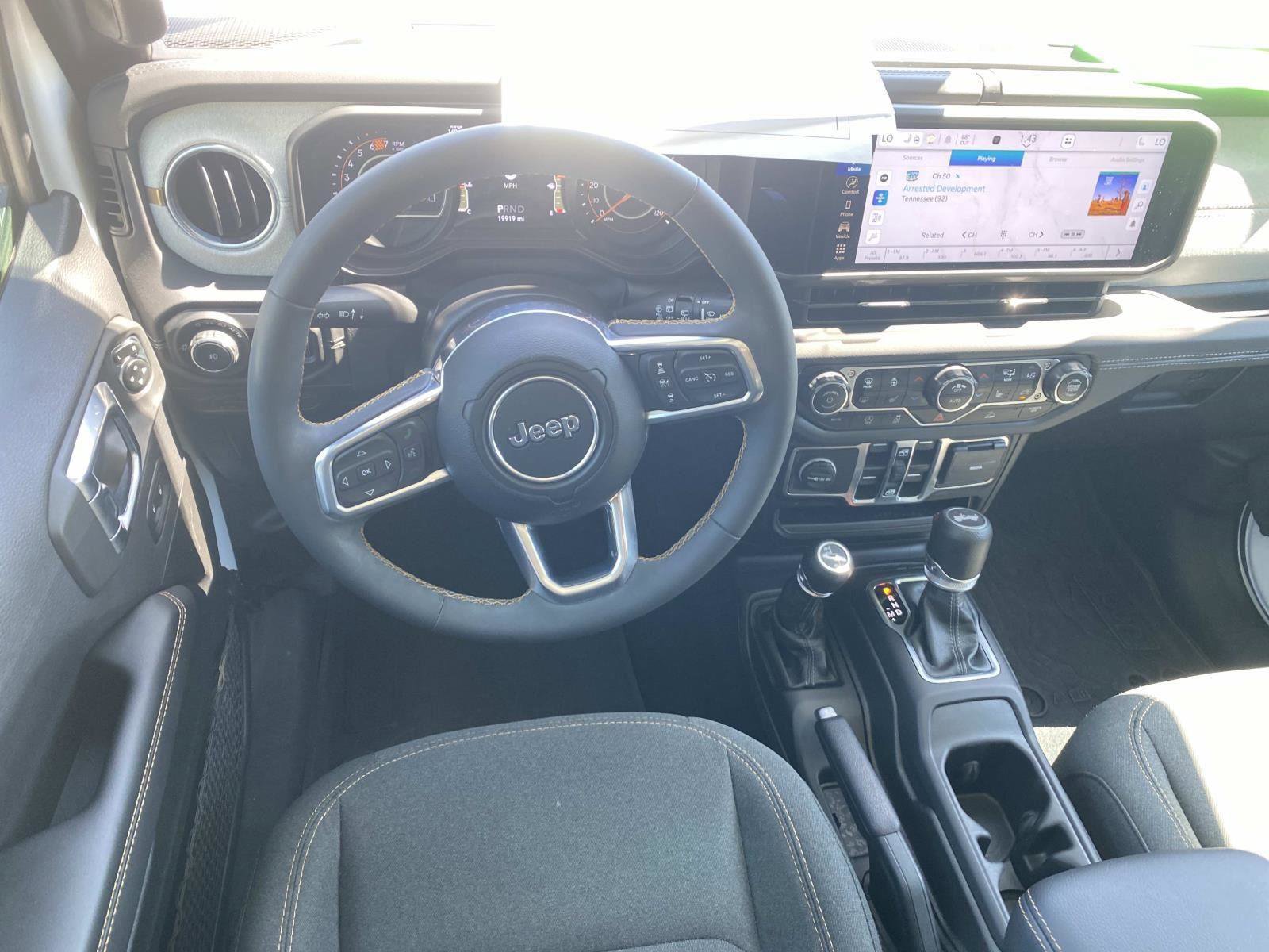 Used 2024 Jeep Wrangler Unlimited Sahara w/ Dual Top Group AWD/4WD image 18