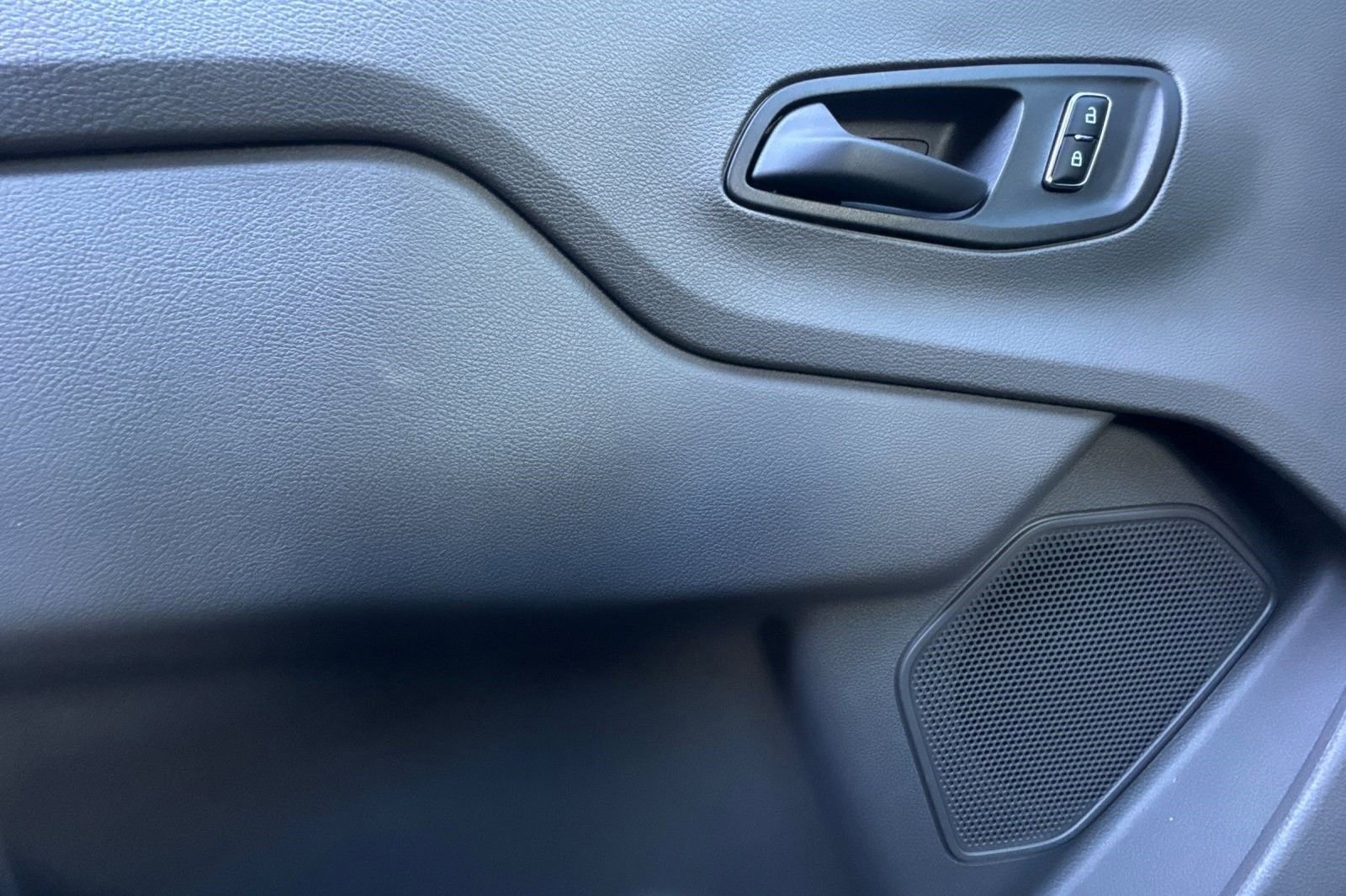 Used 2024 Ford Transit 350 XLT image 10