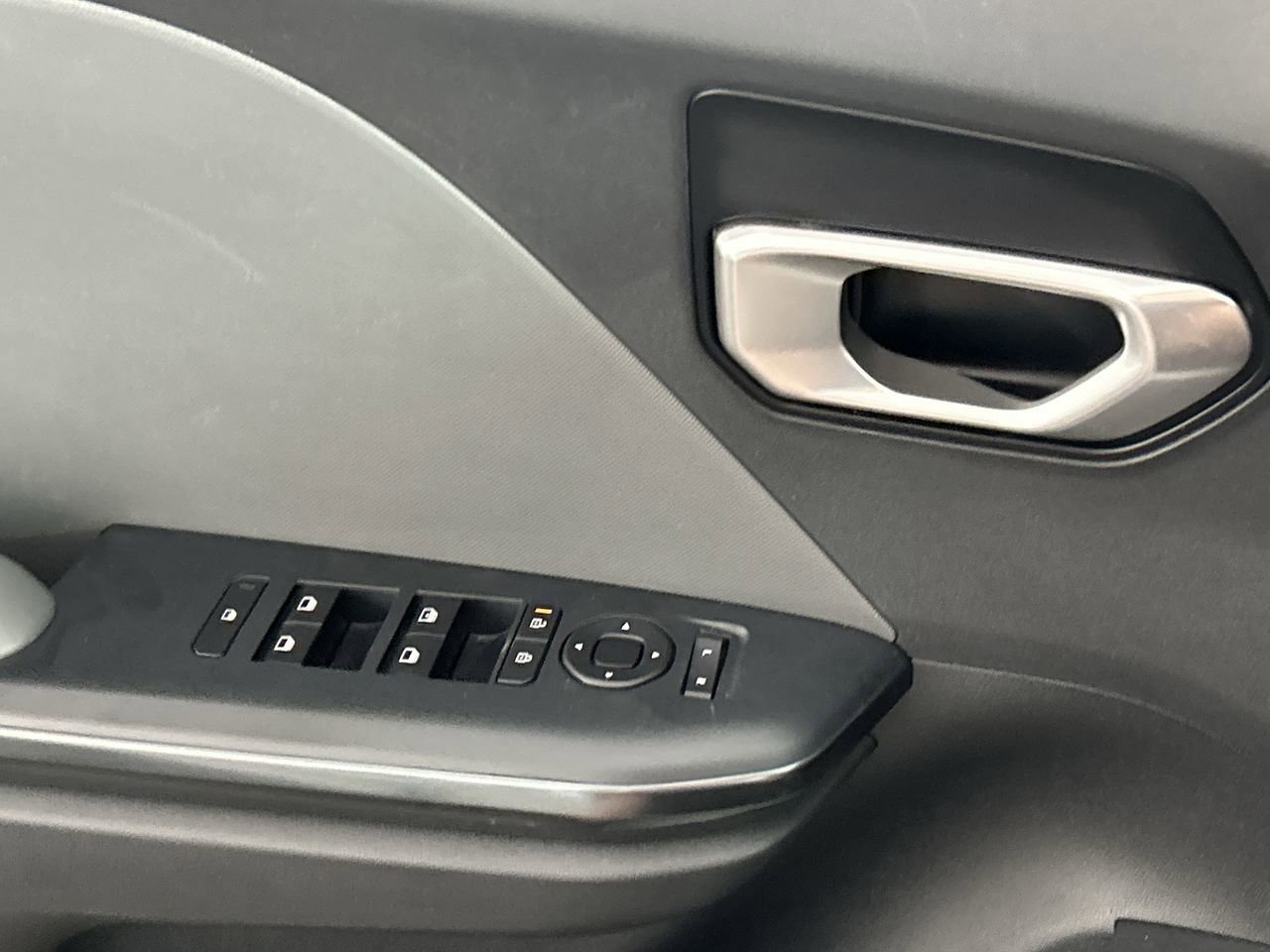 Used 2025 Kia K4 FWD image 18
