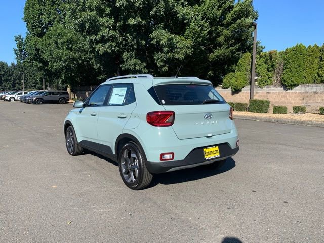 New 2025 Hyundai Venue Limited image 3