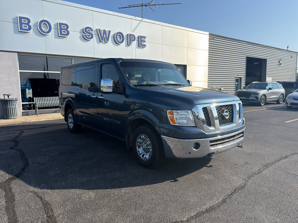 Used 2014 Nissan NV 3500 SL w/ Technology Package RWD image 4