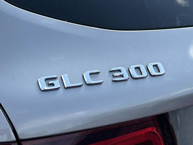 Used 2021 Mercedes-Benz GLC 300 image 6